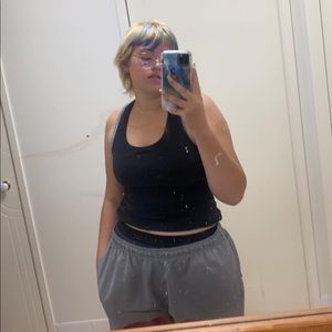 Meet your Posher, Claudia